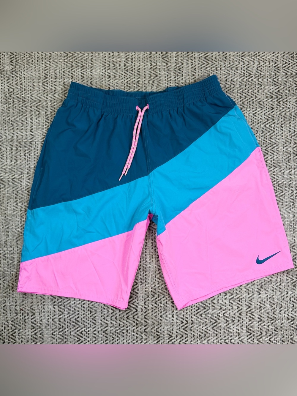Nike Teal and Aqua Colorblock swim Shorts lined Sz Large trunks